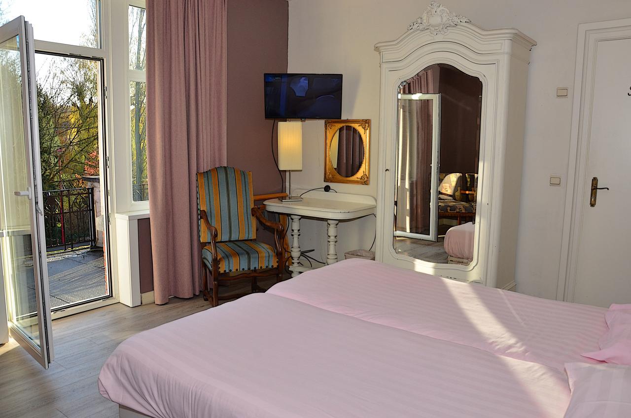 Hotel Restaurant Brasserie Kanne & Kruike Luaran gambar